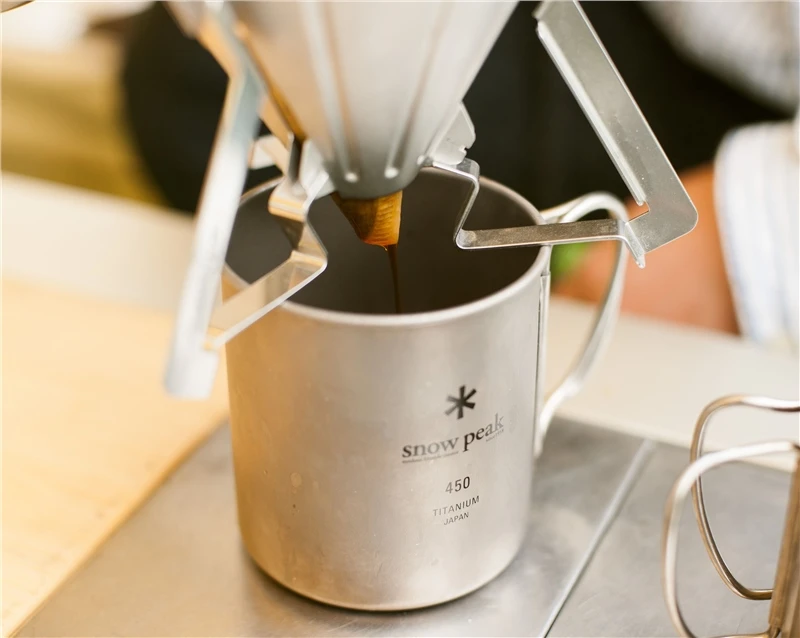 Snow Peak Titanium Single Wall 450 Mug - Blue 12 Snow Peak Titanium Single Wall 450 Mug - Blue - Image 12