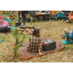 Kelty Cordavan Blanket - Gingerbread/Triangles 11 Kelty Cordavan Blanket - Gingerbread/Triangles -Trailblazer Camping 33609 5