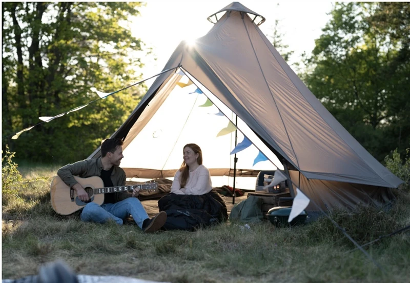 Easy Camp Moonlight Bell Tipi Tent 2023 2 Easy Camp Moonlight Bell Tipi Tent 2023 - Image 2