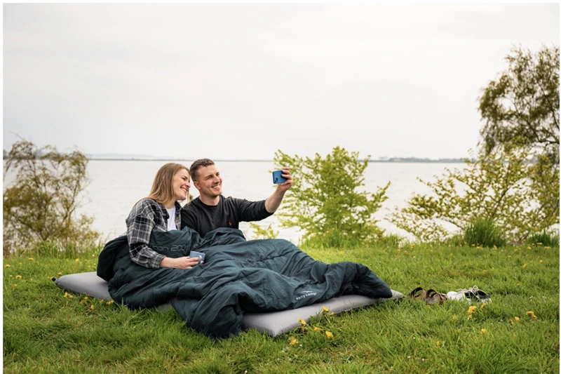 Easy Camp Moon 200 Double Sleeping Bag 2 Easy Camp Moon 200 Double Sleeping Bag - Image 2