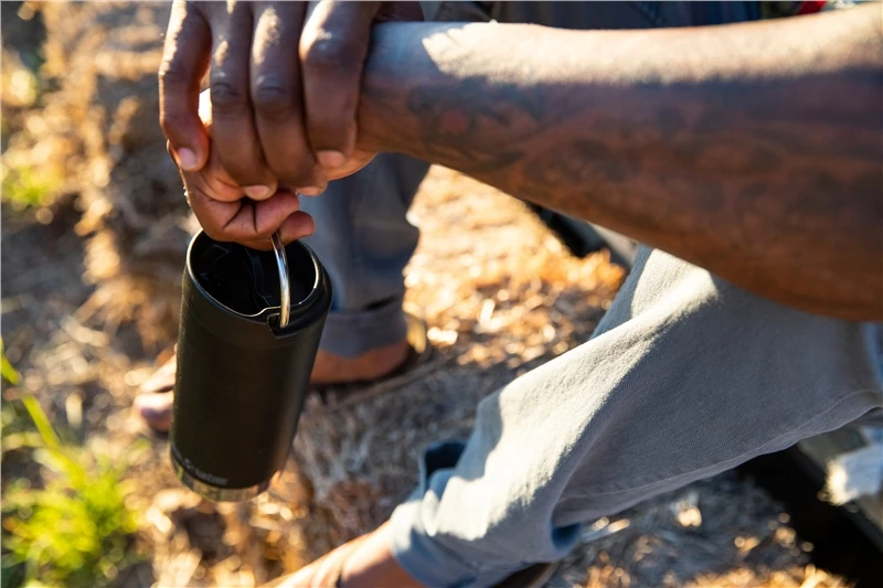 Klean Kanteen Insulated TKWide 12oz (355ml) Black Bottle - With Café Cap 9 Klean Kanteen Insulated TKWide 12oz (355ml) Black Bottle - With Café Cap - Image 9