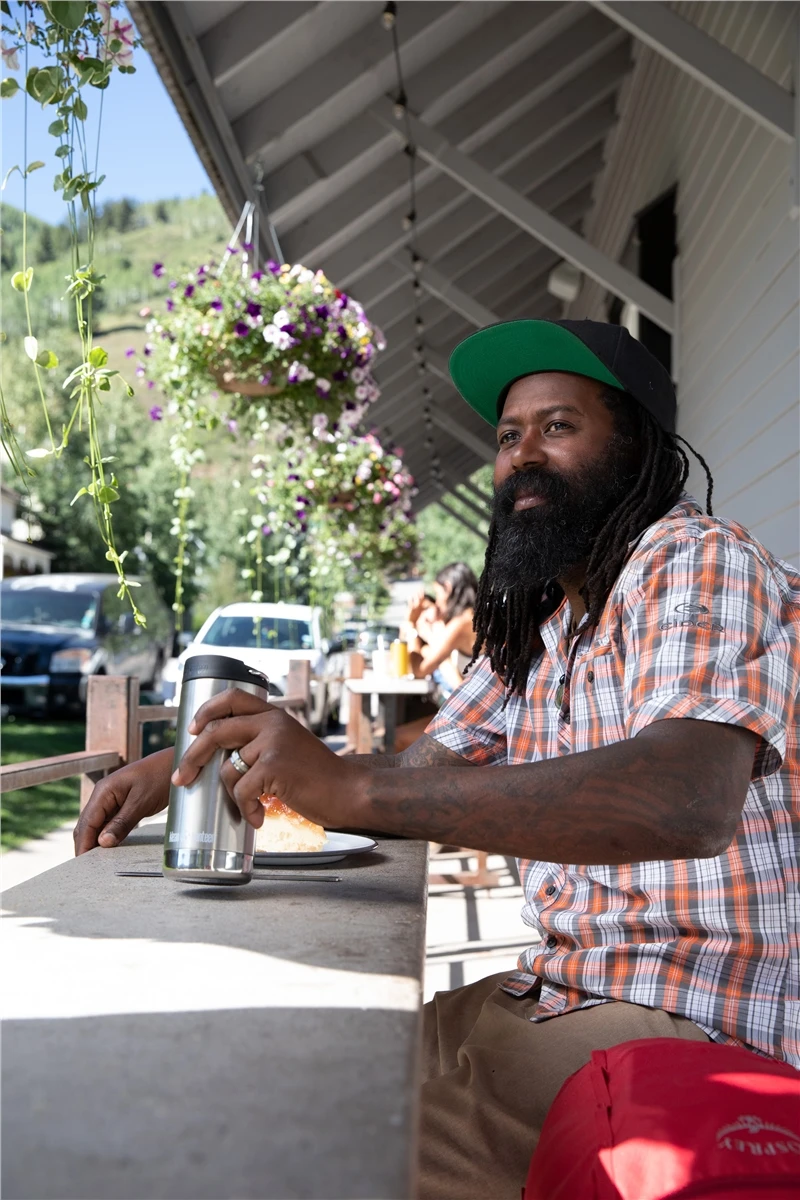 Klean Kanteen Insulated TKWide 12oz (355ml) Brushed Stainless Bottle - With Café Cap 4 Klean Kanteen Insulated TKWide 12oz (355ml) Brushed Stainless Bottle - With Café Cap - Image 4