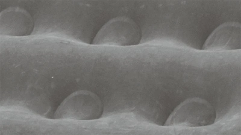 Outwell Flock Excellent King Airbed - Grey/Black 2 Outwell Flock Excellent King Airbed - Grey/Black - Image 2